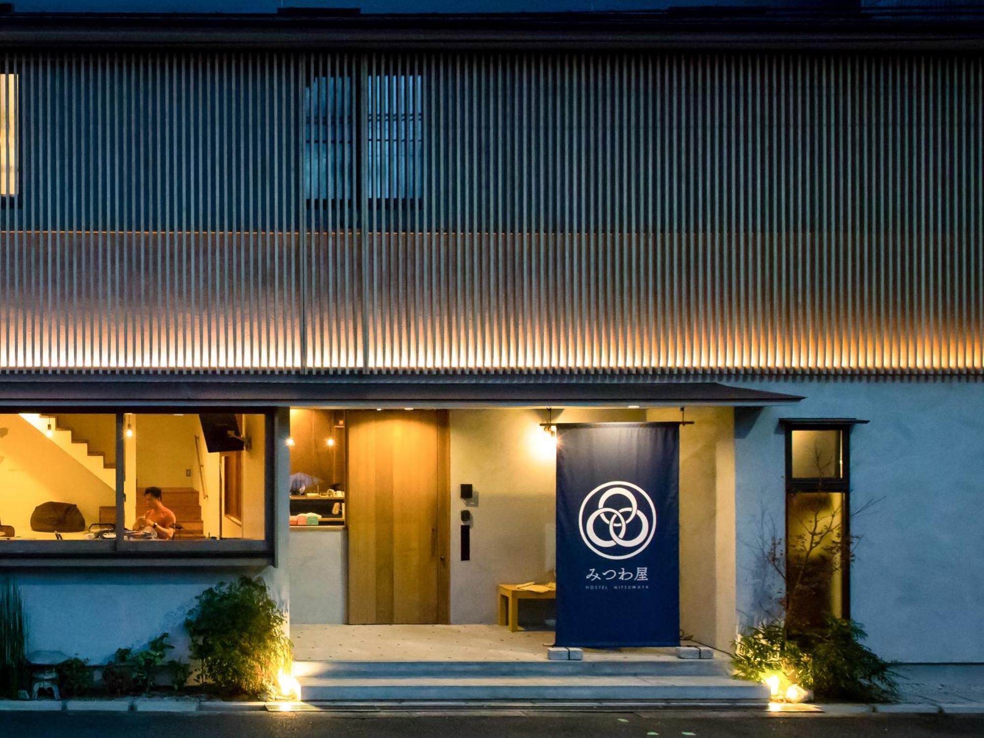 Hostel Mitsuwaya Osaka Exterior photo
