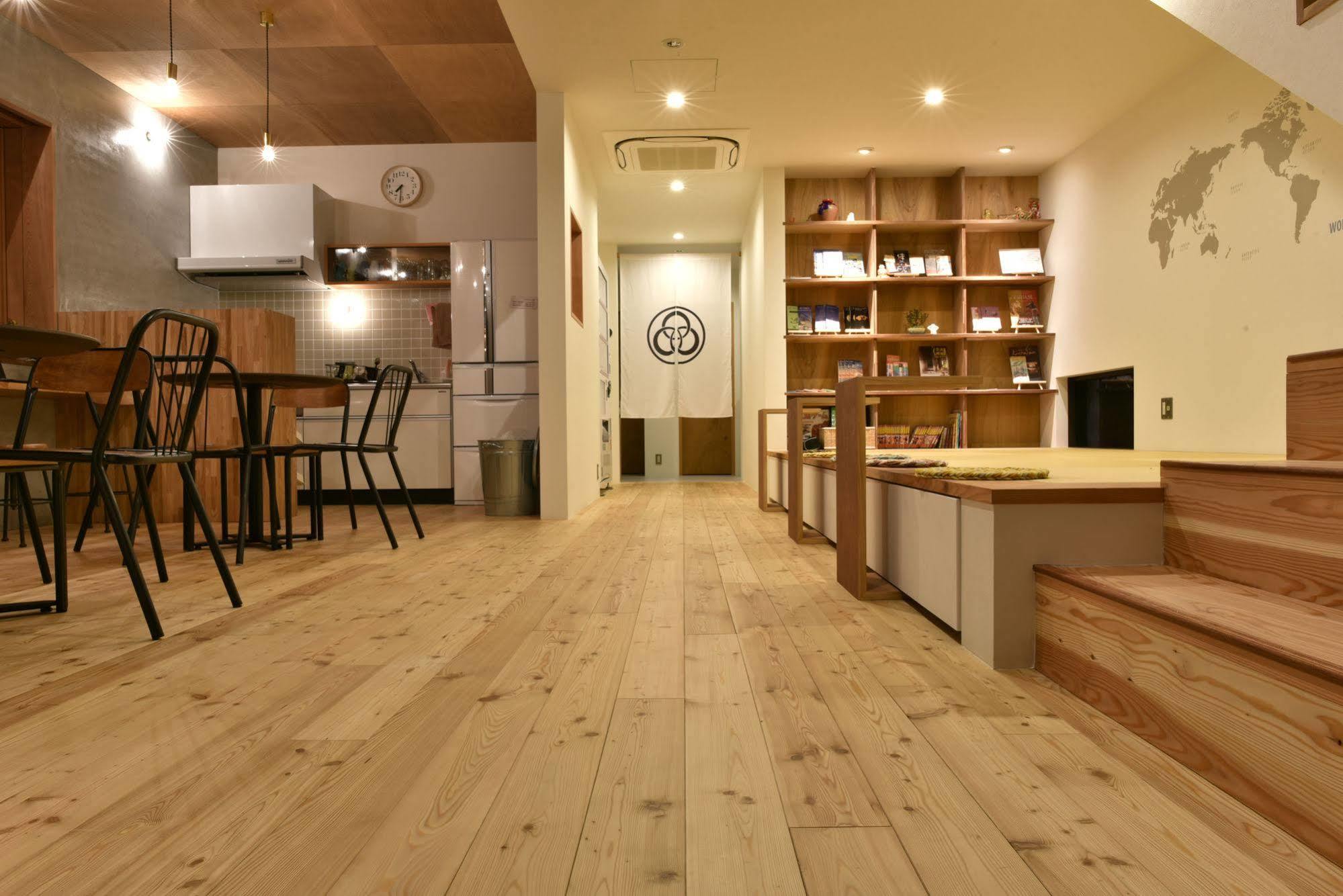 Hostel Mitsuwaya Osaka Exterior photo